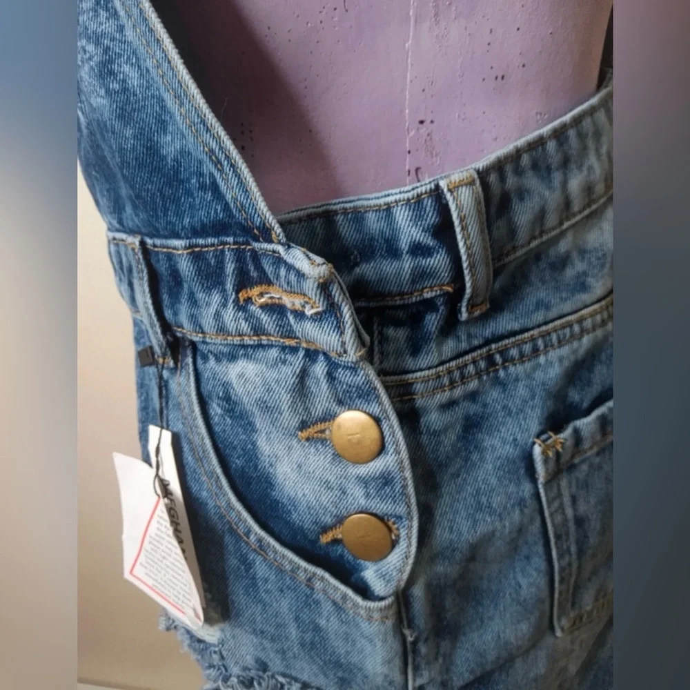 New Vintage Women’s Distressed Denim Short Overalls Size 10 - Shortalls - Picture 9 of 13